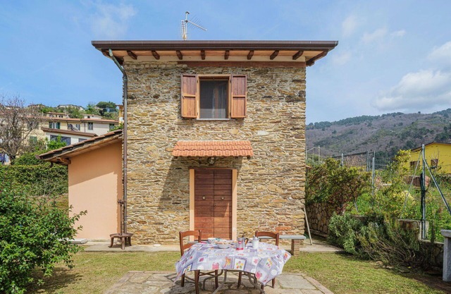 Preciosa casa de vacaciones privada para 2 personas con WIFI, TV, mascotas permitida y aparcamiento