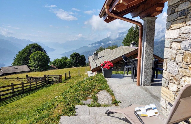Maravillosa casa de vacaciones privada con WIFI, TV, patio, mascotas permitida y aparcamiento