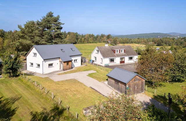 Maravillosa casa de vacaciones privada para 6 personas con WIFI, TV, patio y mascotas permitida