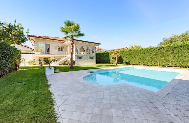 Casa de vacaciones privada con WIFI, piscina privada, A/C, TV, cerca de Forte Dei Marmi