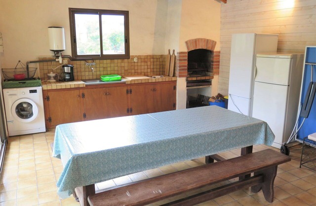 Casa de vacaciones privada con WIFI, piscina privada, TV, terraza, mascotas permitida, aparcamiento