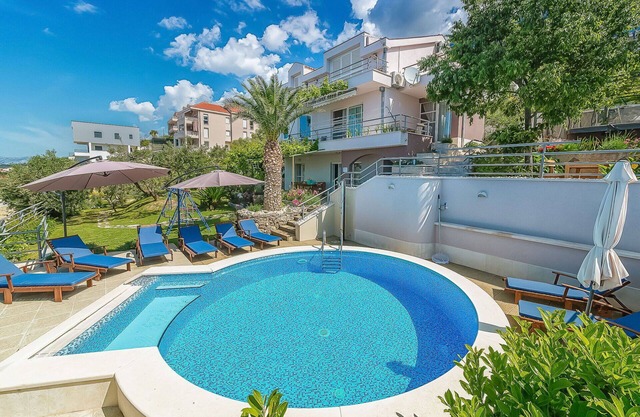 Casa de vacaciones privada con piscina privada, WIFI, jacuzzi, A/C, TV, terraza