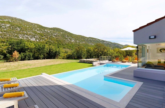Estupenda casa de vacaciones privada con WIFI, piscina privada, A/C, TV, terraza y aparcamiento