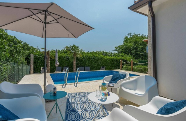 Maravillosa casa de vacaciones privada con WIFI, piscina privada, A/C, TV, terraza, aparcamiento