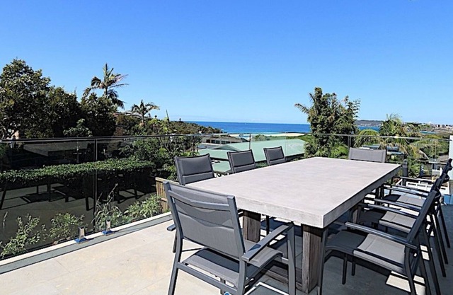 Stunning ultramodern home overlooking beautiful beach