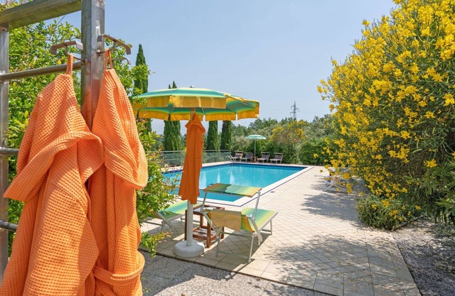 Maravillosa casa de vacaciones con piscina privada, bañera de hidromasaje, WIFI, A/C, TV, terraza