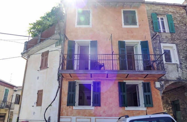 Estupenda casa de vacaciones con WIFI, balcón, mascotas permitida, vista panorámica, aparcamiento
