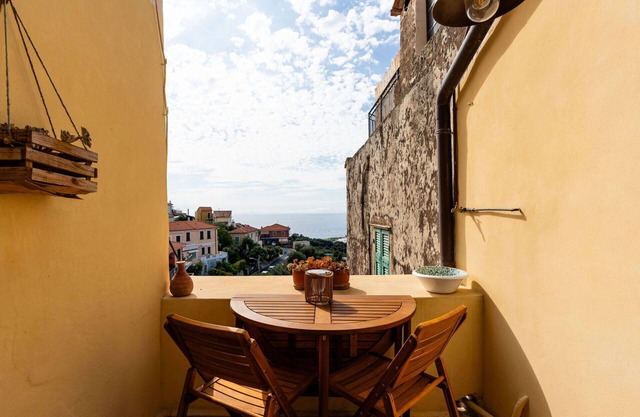 Stunning villa for 4 people with WIFI, terrace and parking