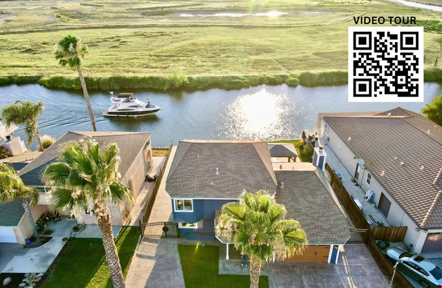 Stunning Waterfront 3BR Retreat in Discovery Bay