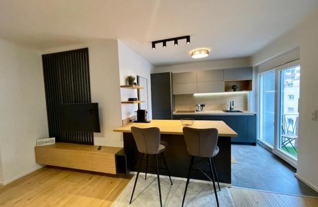 Stylisches Cityapartment mit Schloßbergblick