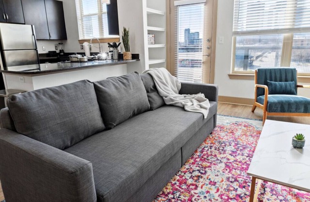 Stylish 1Br in Deep Ellum with Free Parking Near Baylor Med