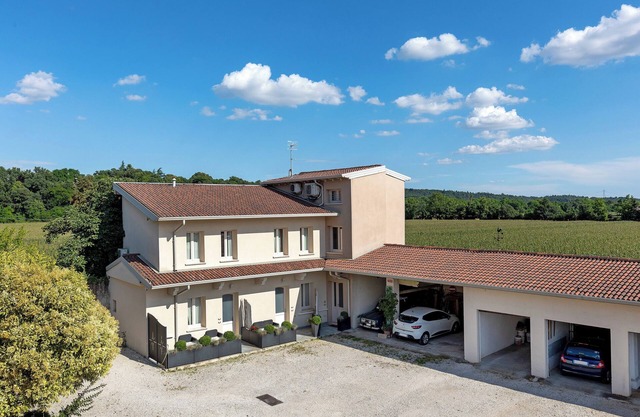 Elegante apartamento con terraza "Lm House - Bilocale Orchidea"
