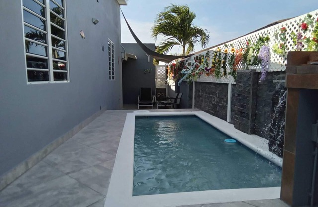 Stylish apartment w/pool located in peaceful neighbourhood