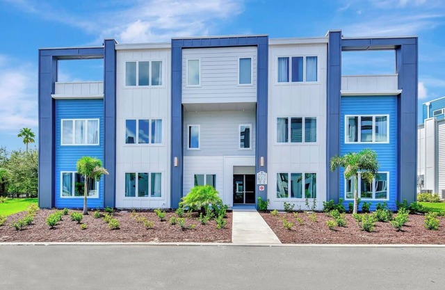 Spacious Modern Condo with Pool Table, Rooftop Terrace and Large Loft. Reunion Resort Water Park Access near Disney at Spectrum Resort Orlando by Rentyl - B32 #236