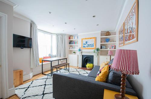 Stylish Flat Near Hammersmith & Holland Park