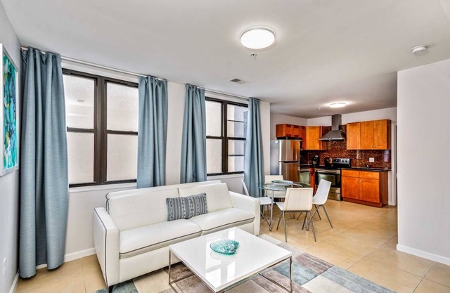 Stylish & Great Location Next to the Convention Center