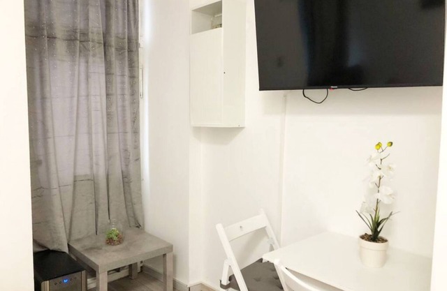 Stylish Hauptbahnhof | Fast WiFi & Netflix Access
