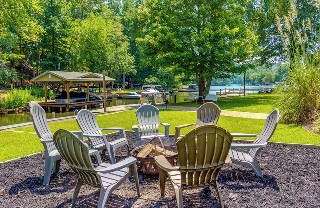 Stylish Lake Front Home on Flat lot w/ Private Dock!!!