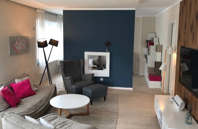 Apartamento nuevo y elegante en el corazón verde de Munich con logia de barbacoa