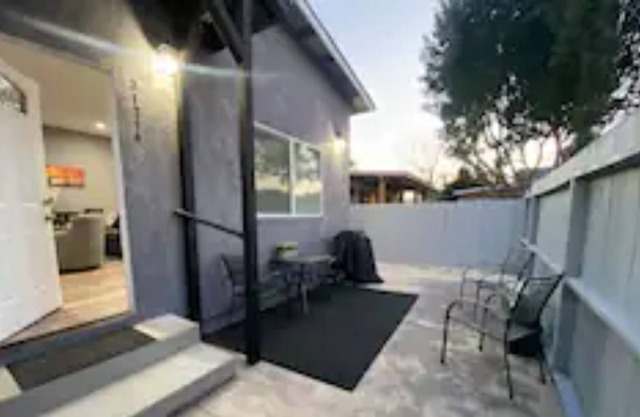 Stylish, Sleeps 6 - 2 bed - BBQ - Patio -San Diego