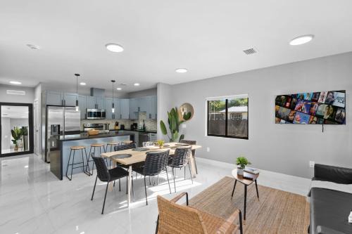 Stylish Townhouse Steps from Wynwood