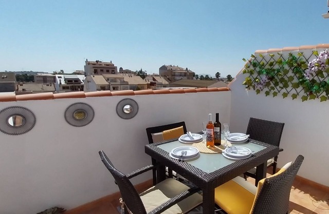 Sucina, Murcia. 2 bed/2 shower rooms. 3 outdoor areas. Tasteful & comfortable.