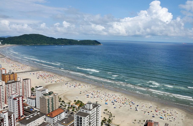 Apto para 06 personas - Praia Grande - Aviación - A una cuadra de la playa.