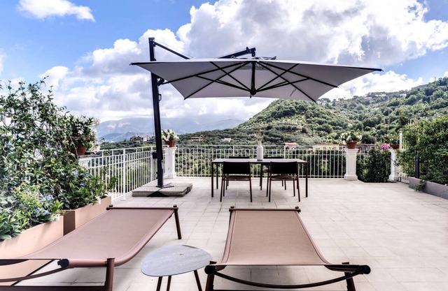 Suite La Panoramica in Sant Agata sui Due Golfi