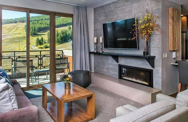 Suite on Peak 8: True ski-in/ski-out directly on peak 8 lifts, ski-school!
