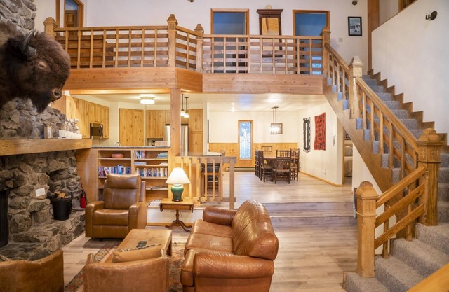 Reed Inicio - Amplia vivienda unifamiliar en un lote grande de 5,400 acres