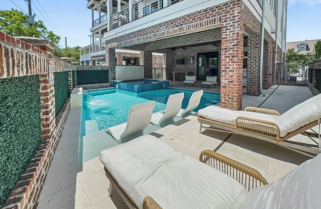 Summer Wind | Ocean Views, Steps to Beach, Private Pool/ Jacuzzi, Golf Cart, Bikes, Ample Parking