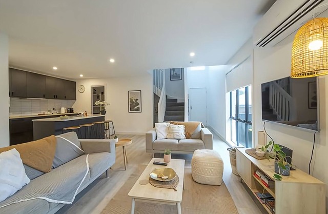 Summerhouse Pet Friendly at Surf Beach