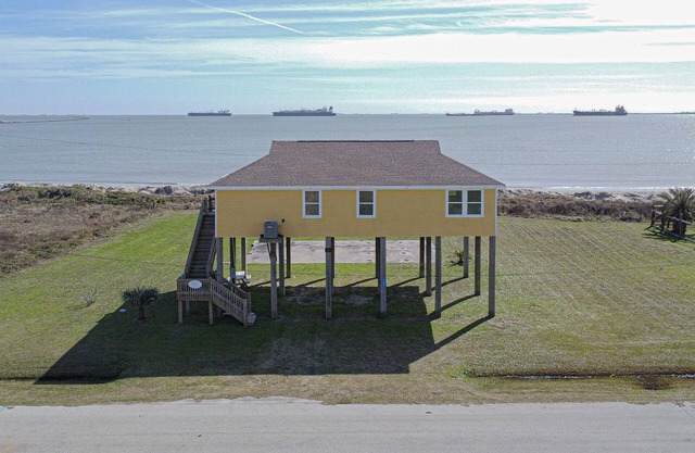 Sol y luna: esta linda y asequible casa frente al mar est�� cerca del ferry.