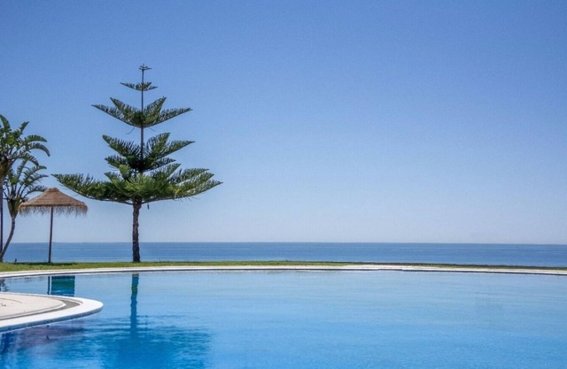 sun, beach and luxury Coloso - 7 personas + cuna