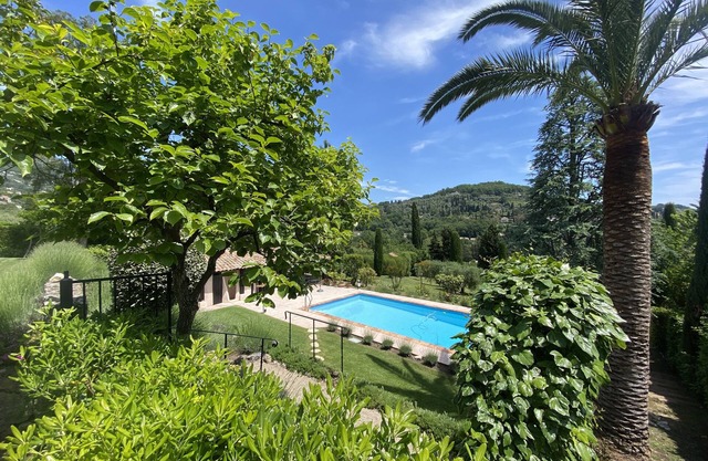 SOL VILLA DE LUJO EN LA CÔTE D'AZUR con piscina, bar, área de barbacoa, aire acondicionado y gimnasio