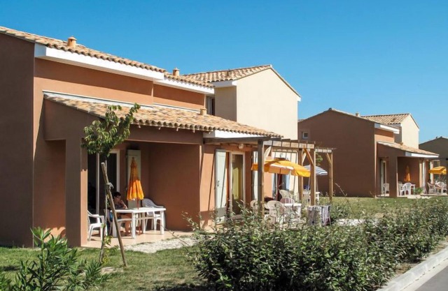 Apartamento Sun Hols les Rives du Lac (SST152) en Saint Saturnin les Avignon - 8 personas, 3 dormitorios
