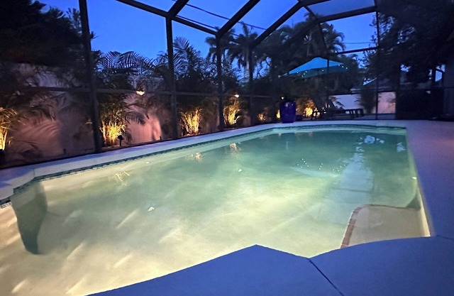 SunCoast Garden Family Retreat-Beautiful Vacation Home with Heated Pool.