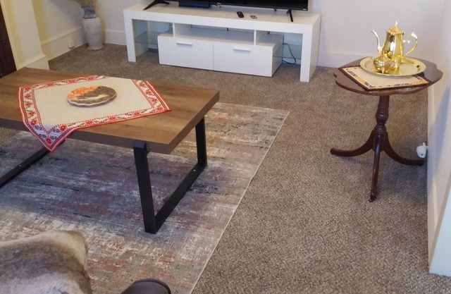 Sunlight 2BR townhouse w/ private parking in Downtown Frederick