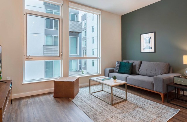 Sunlit SoMa 2BR w/ Gym, Roofdeck, walk to Tech HQs and BART, by Blueground