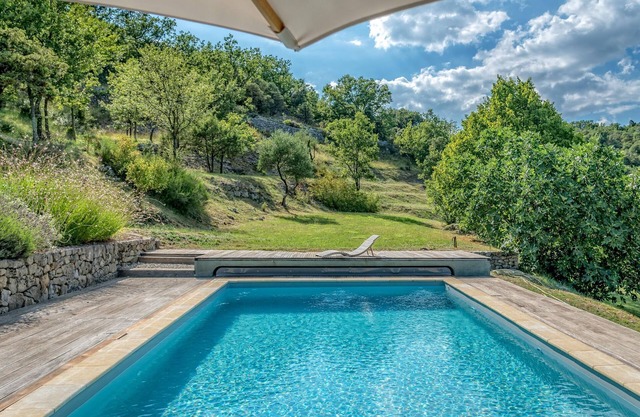Villa soleada en Banne