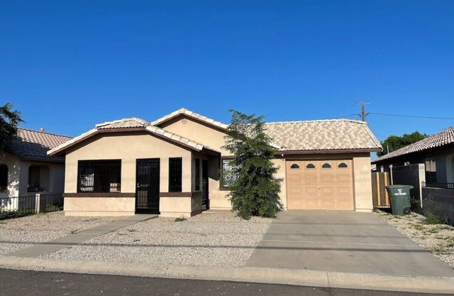 Sunny & Cozy Desert Oasis ~ Central Location ~ Pkg