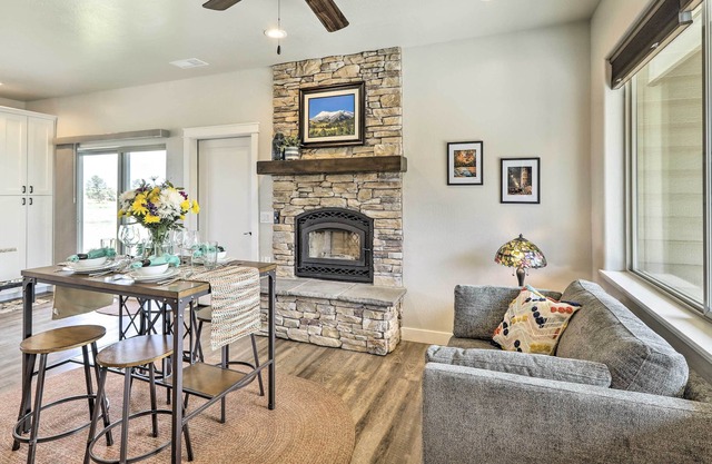 Sunny Flagstaff Home w/ Nat'l Forest Access!