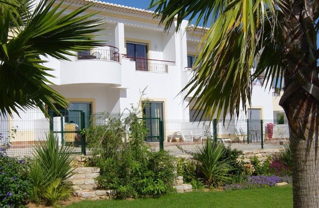 SOLEADO TRANQUILO GRD FLR APT VISTA AL MAR + PISCINA FÁCIL PASEO A LA PLAYA MARINA Y CIUDAD GRAN WI FI