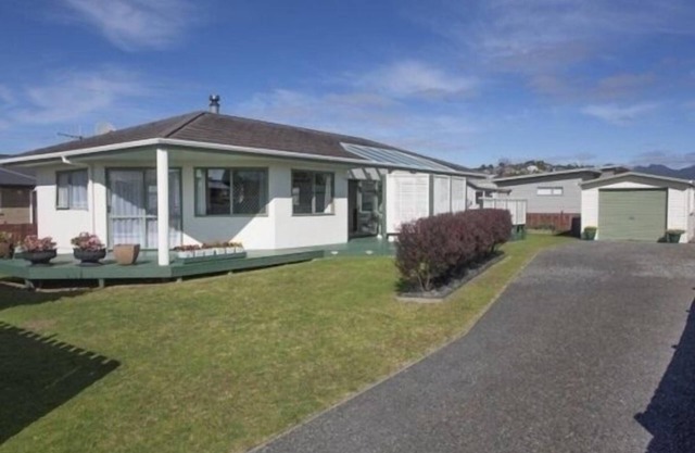 Casa soleada cerca del campo de golf y centro de recreación