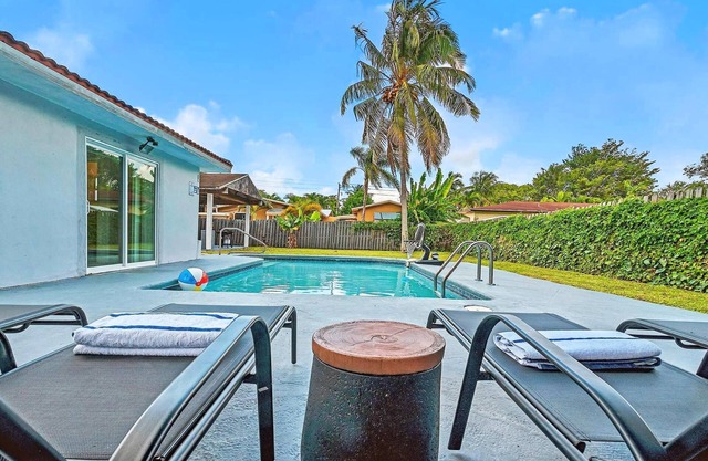 Escapada en Miami Piscina BBQ Ubicación Céntrica Ideal para Familias