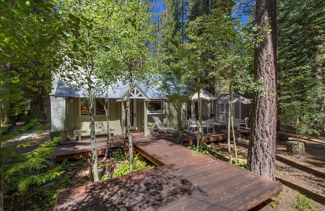 Sunnywood: 1 BR, 1 BA Cabaña / Bungalow en Tahoma, Capacidad 4