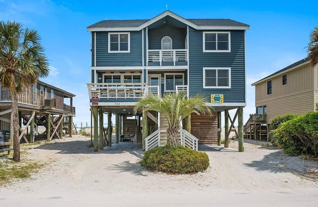 Sunrise to Sunset Oceanfront Home with Creek Dock