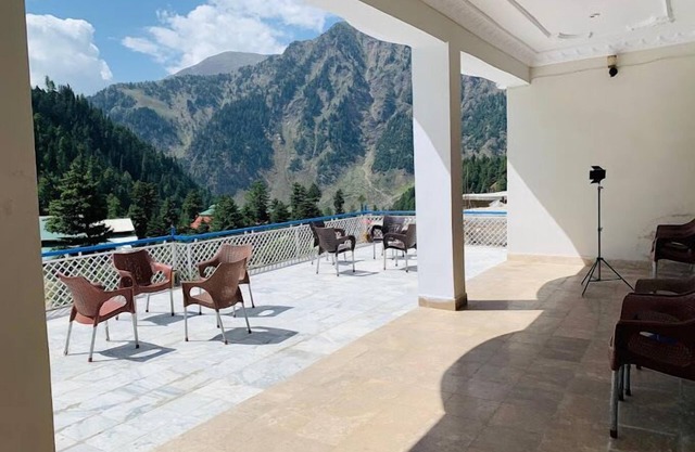 Sunrise Valley Hotel