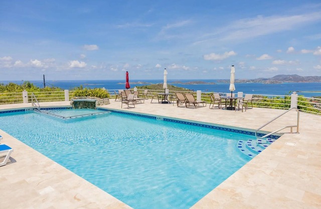 Sunset Dream, 1-bedroom condo in lovely St John with AC, WiFi