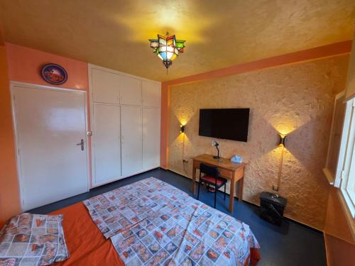 SUNSET Room